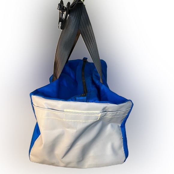 Duffel bag - Picture 2 of 11